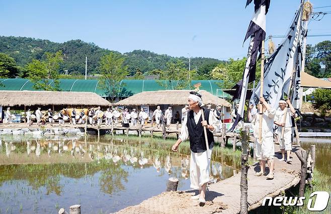 증평군의 주요 축제와 문화예술행사 일정이 윤곽을 드러냈다.(사진은 2019년 열린 증평 들노래축제.(증평군 제공)© 뉴스1