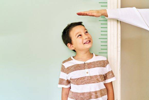 아이들은 여름 방학보다 학기 중에 키가 더 빨리 자란다. [사진=게티이미지뱅크]