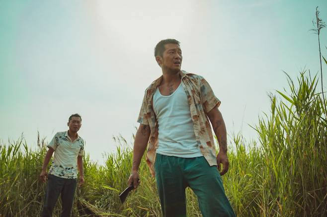 영화 <범죄도시2>는 강력계 형사 마석도(마동석)가 베트남을 근거지로 활동한 무자비한 범죄자 강해상(손석구) 일당을 추적하는 이야기를 담았다. 에이비오엔터테인먼트·메가박스중앙㈜플러스엠