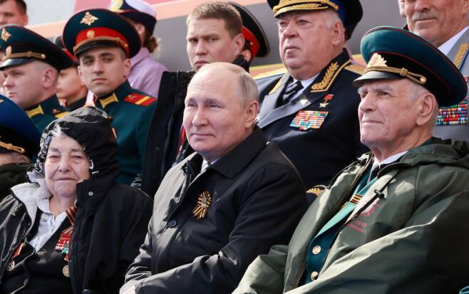 9일(현지시간) 러시아 전승절 행사에 참석한 블라디미르 푸틴 대통령/ⓒ 로이터=뉴스1