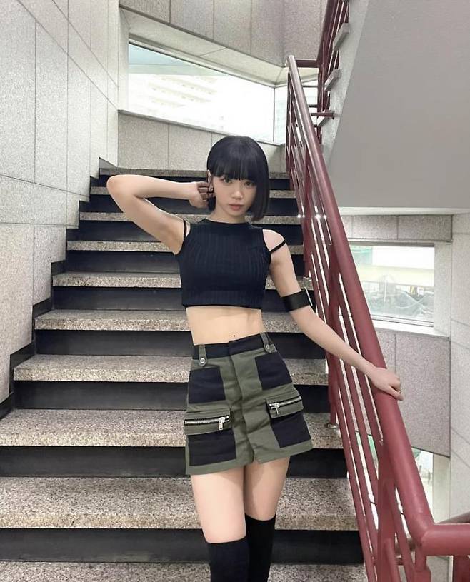 @lesserafim_official