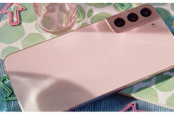 삼성전자 갤럭시S22 시리즈 [GSM아레나 공식 유튜브]