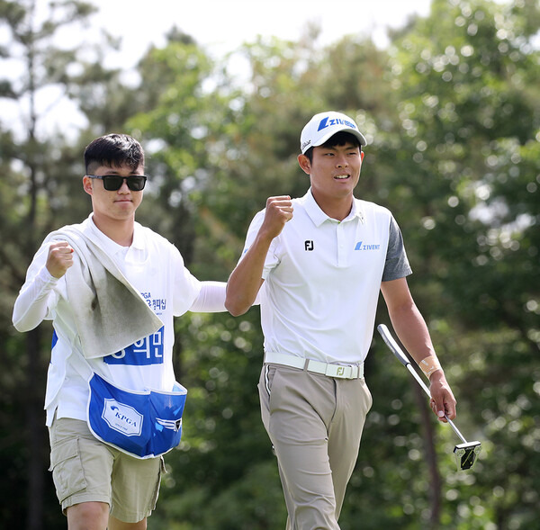 2022년 한국프로골프(KPGA) 코리안투어 신설 대회인 우리금융 챔피언십에 출전한 장희민 프로가 3라운드에서 경기하는 모습이다. 사진제공=KPGA