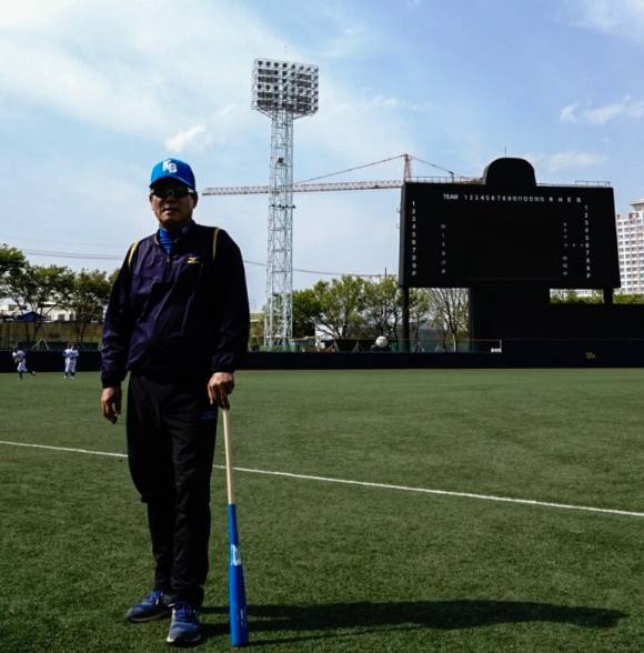 삼성 라이온즈 원태인(투수)의 아버지인 원민구 전 협성경복중 야구부 감독이 15일 삼성 라이온즈와 두산 베어스 경기 시구자로 대구 삼성라이온즈파크를 찾는다. [사진=삼성 라이온즈]