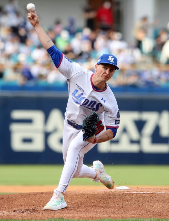 삼성 뷰캐넌이 시즌 1호 완봉승으로 에이스다운 면모를 과시했다.[삼성 라이온즈 제공]