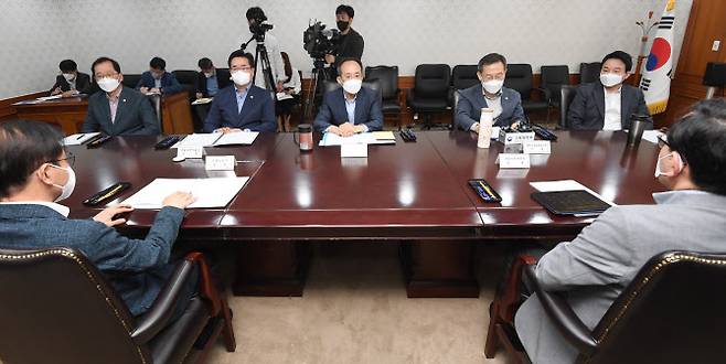추경호 부총리 겸 기획재정부 장관이 15일 오후 광화문 정부서울청사에서 열린 경제장관간담회를 주재했다. (사진=기재부)
