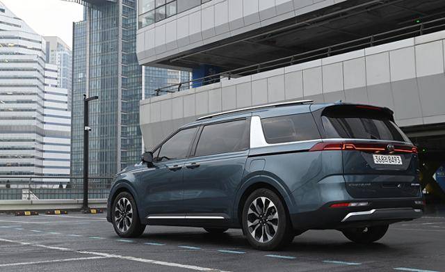 기아 카니발 2.2 디젤