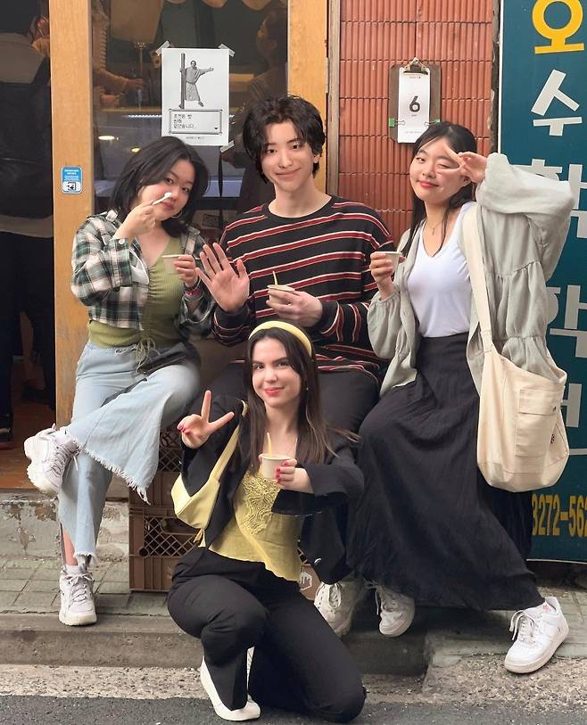 [사진 출처 : 테오 인스타그램]