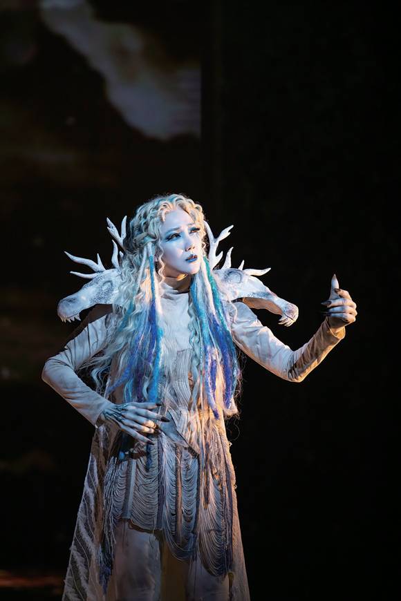 뮤지컬 《데스노트》 무대ⓒ오디컴퍼니 제공