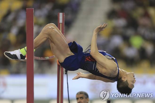 바를 넘는 우상혁 [AP=연합뉴스 자료사진]