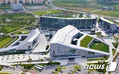 충남도청사 전경© 뉴스1