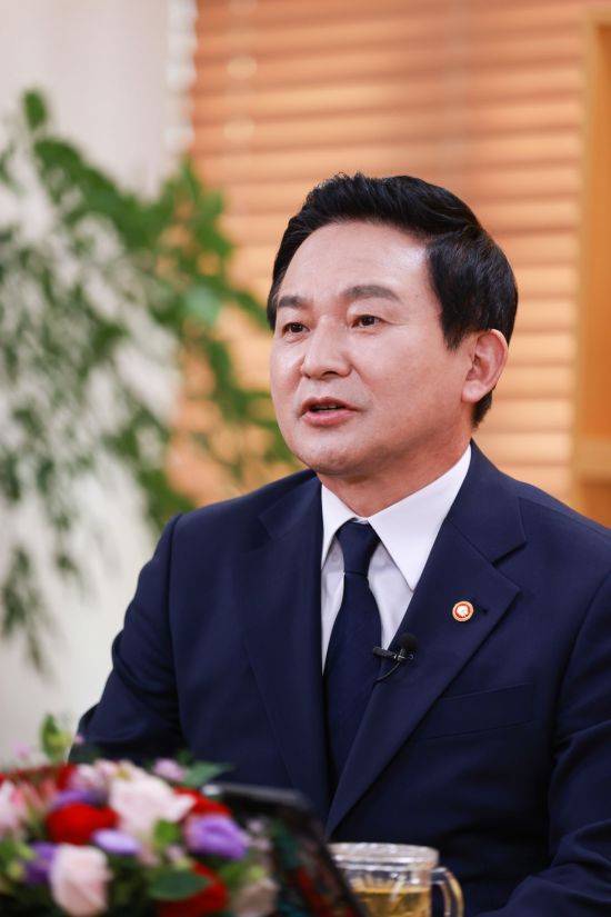 원희룡 신임 국토교통부 장관이 16일 온라인으로 열린 취임식에서 취임사를 하고 있다. ＜사진=국토교통부＞