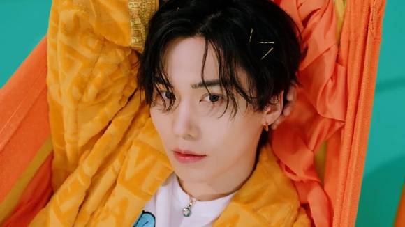 아스트로(ASTRO) 세 번째 정규 앨범 'Drive to the Starry Road'의 타이틀곡 'Candy Sugar Pop' 뮤직비디오 티저 영상이 공개돼 관심을 모으고 있다. [사진=아스트로 'Candy Sugar Pop' MV 티저 영상 캡쳐]