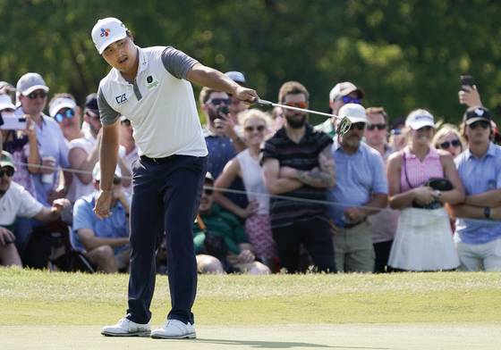 Lee Kyoung-Hoon reacts during his eagle attempt on the 18th green during the final round of the AT&T Byron Nelson at TPC Craig Ranch in McKinney, Texas. [USA TODAY/YONHAP]