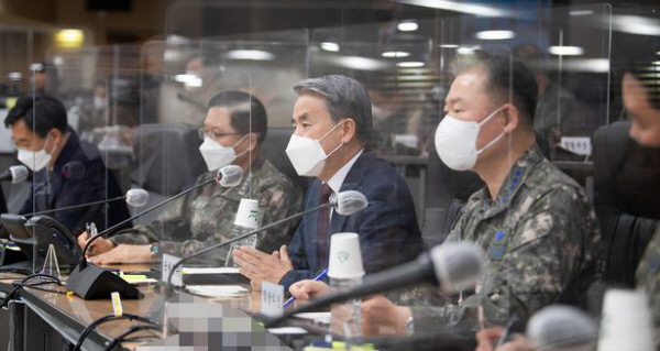 이종섭 국방부 장관이 11일 서울 용산구 합동참모본부에서 전군 주요직위자 화상회의를 주재하고 있다. 국방부 제공