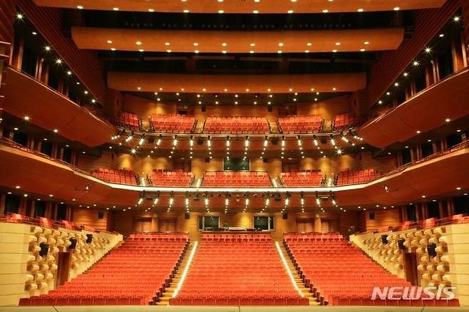 김해문화의 전당 리모델링