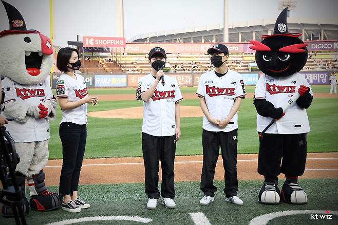 사진출처=kt 위즈, kt 롤스터 홈페이지.