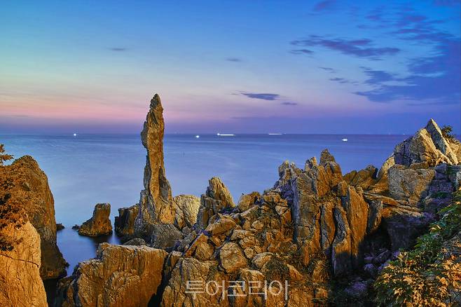 추암촛대바위 / 사진-동해시