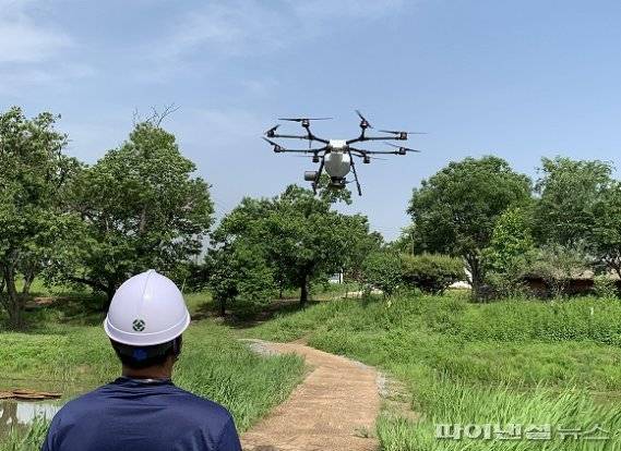 파주시 드론 활용 말라리아 유충 방제. 사진제공=파주시