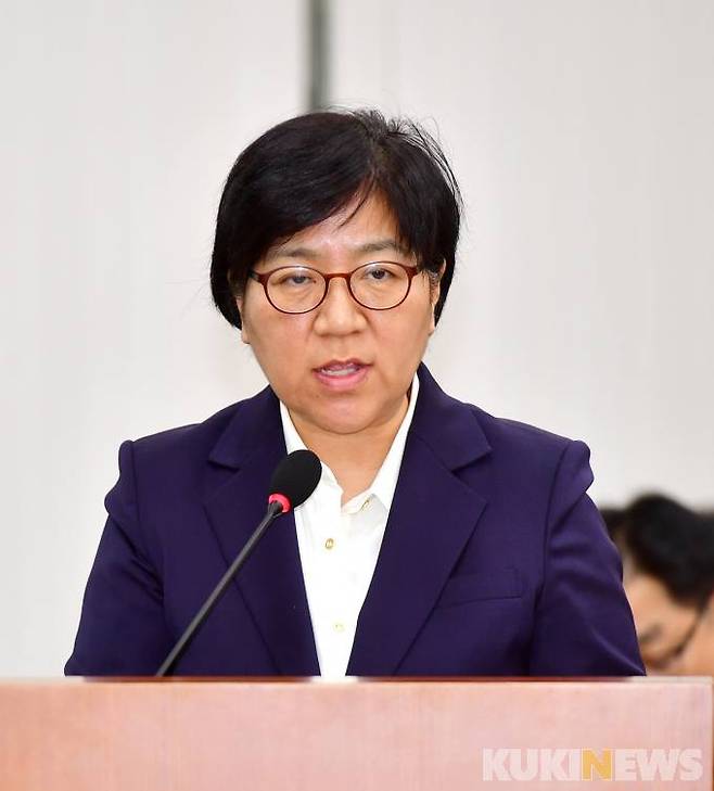 질병관리본부장으로 임명된 후 처음으로 국정감사에 나선 정은경 전 청장. 2017년 10월.&nbsp; &nbsp;사진=박효상 기자