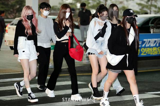 엔믹스 '시카고로 출발'[★포토]