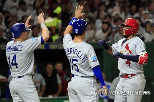 2018년 11월 일본 도쿄돔에서 일본 야구대표팀과 대결한 MLB 올스타 [EPA=연합뉴스 자료사진]