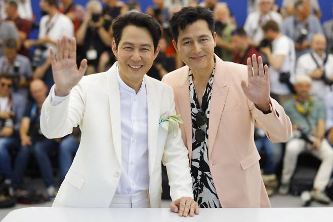 영화 ‘헌트’의 이정재 감독과 정우성(사진=로이터)