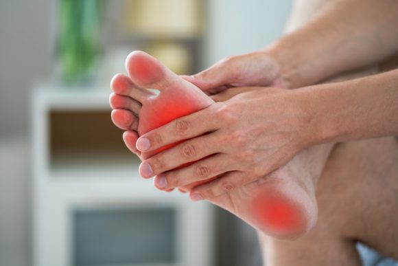당뇨병 환자는 매일 스스로 발의 상태를 확인해야 한다 [사진=게티이미지뱅크]