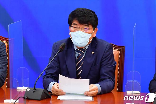더불어민주당 정책위의장 시절의 박완주 의원.2022.1.27/뉴스1 © News1 이승배 기자