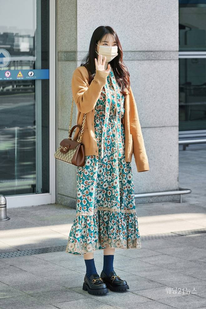 사진 : 구찌(Gucci) 코스모고니 패션쇼에 참석한 신민아(Mina Shin) (사진제공 : 구찌)