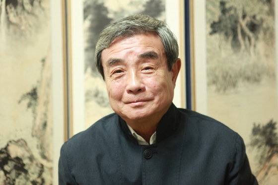 "청와대 부지에 서울시향 전용 콘서트홀을 짓자"고 주장하는 김원 건축환경연구소 광장 대표. [중앙포토]