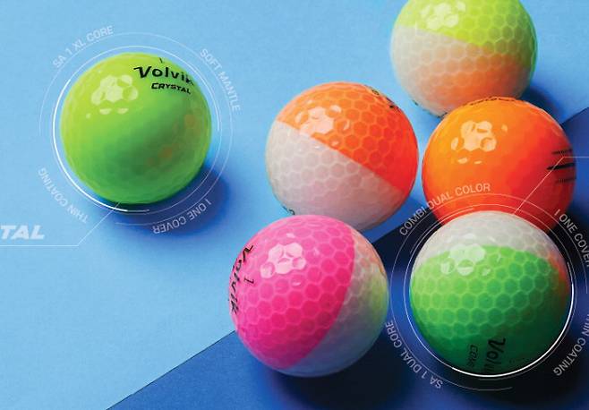 볼빅은 올해 창립 42주년을 맞아 크리스털과 크리스털 콤비를 잇따라 선보였다.