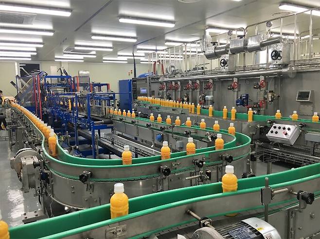 제주테크노파크 용암해수센터 음료공장. 용암해수센터 제공