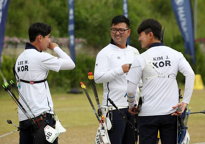 ▲ 한국 양궁 남자 리커브 대표팀 왼쪽부터 이우석, 김우진, 김제덕 ⓒ연합뉴스
