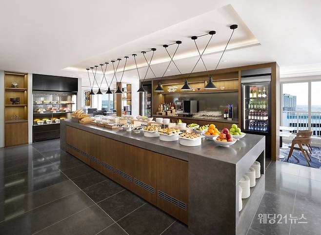 [해비치] 웨스틴 리조트 괌_웨스틴 클럽 라운지 (사진제공 :&nbsp;웨스틴 리조트 괌)