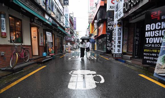 한산한 ‘건대맛의거리’ - 오장환 기자 5zzang@seoul.co.kr