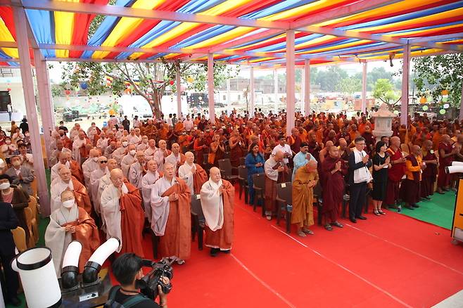 [서울=뉴시스]인도 부다가야에 건립된 분황사 대웅보전 준공식 사진. (사진=대한불교조계종 제공) 2022.05.22. photo@newsis.com   *재판매 및 DB 금지