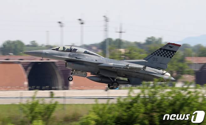 F-16 전투기.  2022.5.9/뉴스1 © News1 김영운 기자