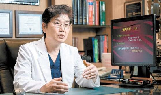 아담스비뇨기과의원 이무연 원장은 발기부전 수술에 대해 “발기부전치료제가 만족스럽지 않은 환자에게 꼭 필요하고 만족도가 상당히 높은 수술” 이라고 강조했다. 김동하 객원기자