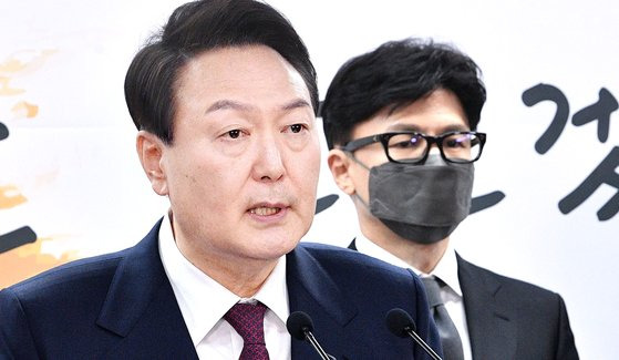 윤석열 대통령과 한동훈 법무부 장관. 인수위사진기자단