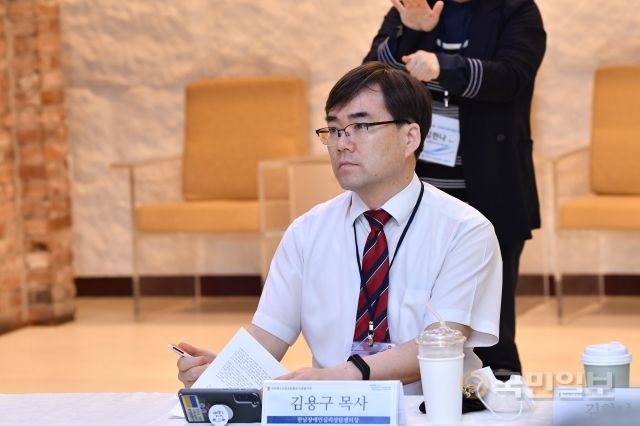 김용구 목사(한남장애인심리센터장)는 이날 '교회에서 장애인 살아가기'를 주제로 발표했다.