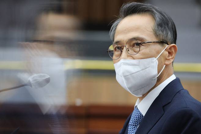 윤석열 정부 초대 국가정보원장으로 지명된 김규현 후보자가 25일 서울 여의도 국회에서 열린 인사청문회에서 의원들의 질의에 답변하고 있다.(사진=연합뉴스)