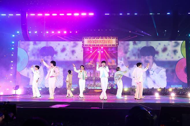 [라스베이거스=뉴시스] 방탄소년단 BTS PERMISSION TO DANCE ON STAGE - LAS VEGAS. 2022.04.09. (사진 = 빅히트 뮤직 제공) photo@newsis.com *재판매 및 DB 금지