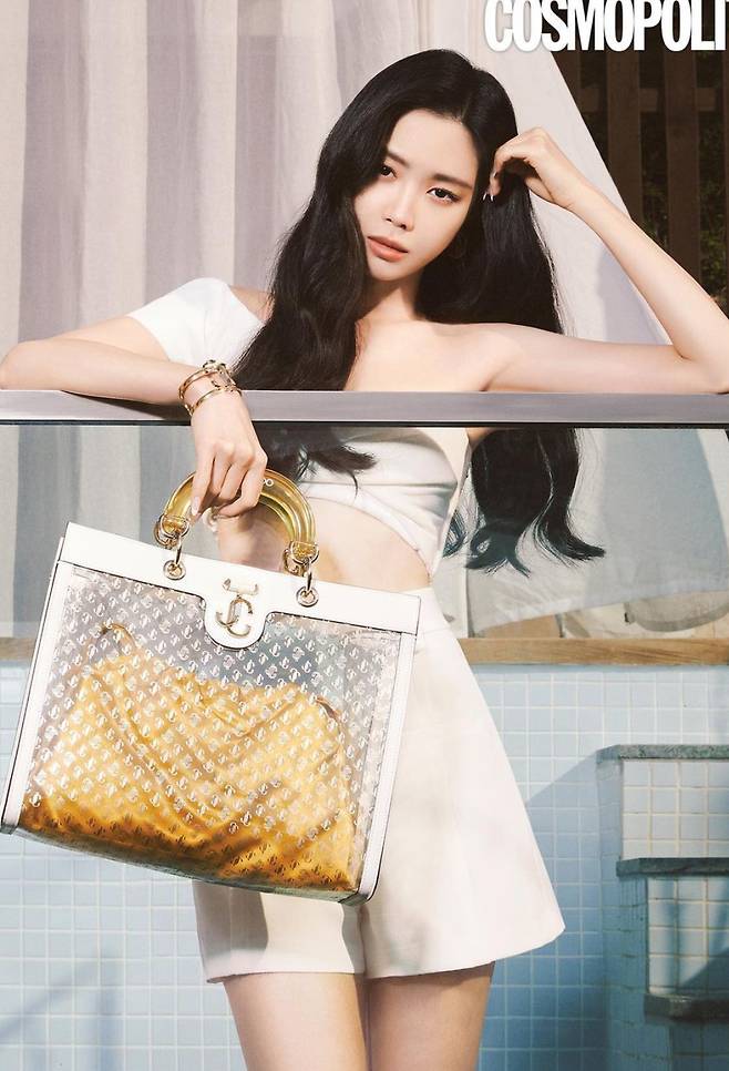 /사진=코스모폴리탄 코리아 공식 인스타그램