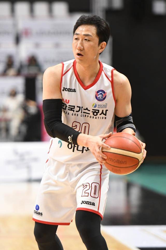 은퇴를 선언한 정영삼. KBL 제공