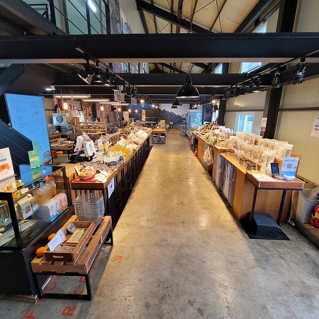 A view of the Murung Farm and its office, located in Mureung-ri, Seogwipo, Jeju Island. (Murung Farm)