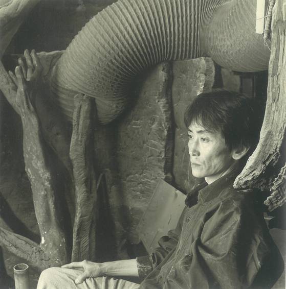 인간에 대한 본질적인 성찰을 보여준 류인(1956~1999)은 10년 남짓한 활동 기간에도 불구하고 1990년대 조각계에 진한 여운을 남겼다. [사진 류인 유족]