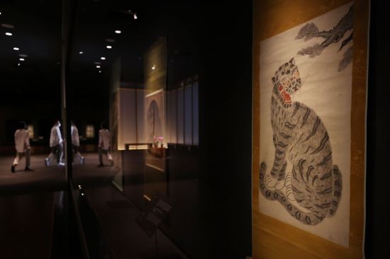 서울 용산구 국립중앙박물관 상설전시관에 전시된 '호랑이 그림'. [이미지출처=연합뉴스]