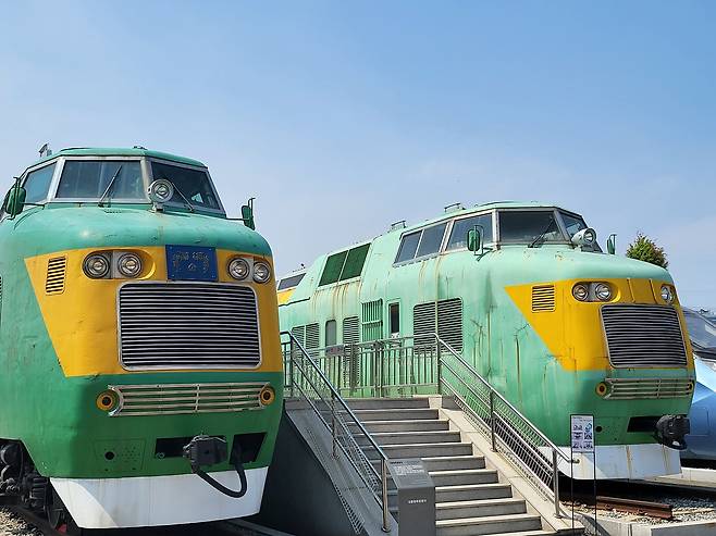 대통령 특별동차와 경호용 열차는 겉모습이 똑같다. [강갑생 기자]