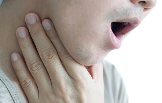 식도암이 어느 정도 진행되면 연하곤란, 체중감소, 가슴 통증 등의 증상이 나타난다｜출처: 게티이미지 뱅크